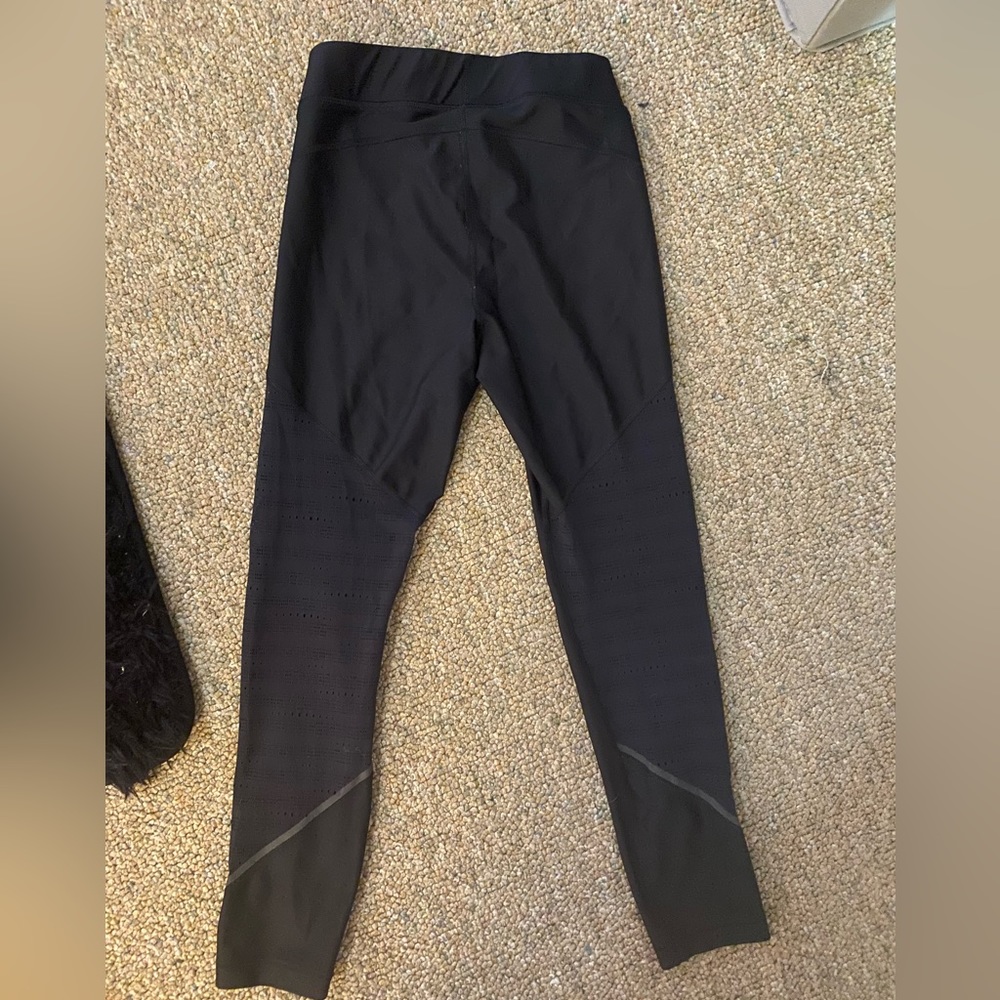 Under Armour Cropped Leggings